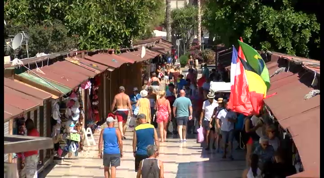 Imagen de Cerca de medio millón de turistas visitaron Torrevieja en el mes de agosto