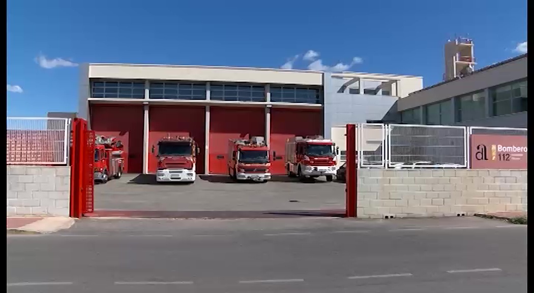 Imagen de Un incendio en una vivienda y otro en un vehículo movilizan a los bomberos