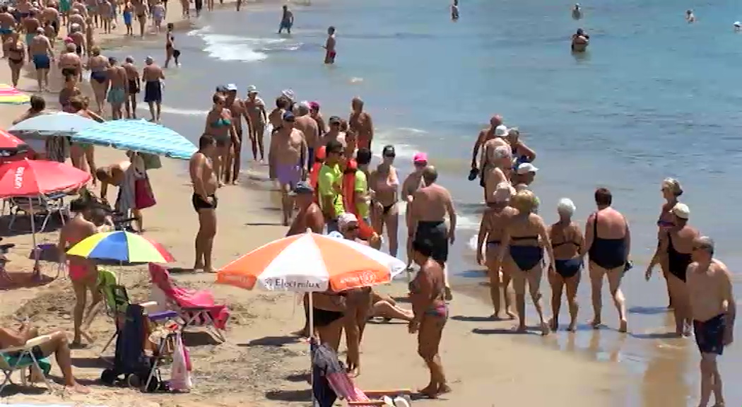 Imagen de Las playas de Torrevieja consiguen una calificación Excelente en la calidad de las aguas de baño