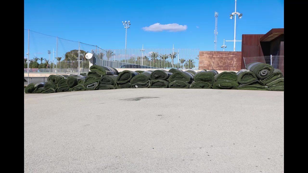 Imagen de Comienzan las obras de renovación del césped de los campos de fútbol