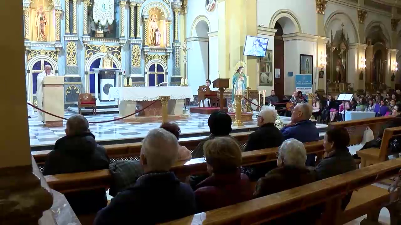 Imagen de La Purísima y la Virgen del Rocío presiden la celebración de La Candelaria en Torrevieja