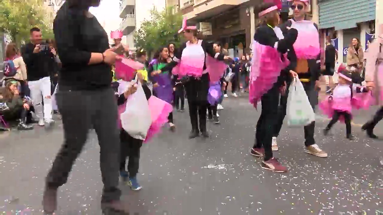 Imagen de El carnaval se cuela en los colegios