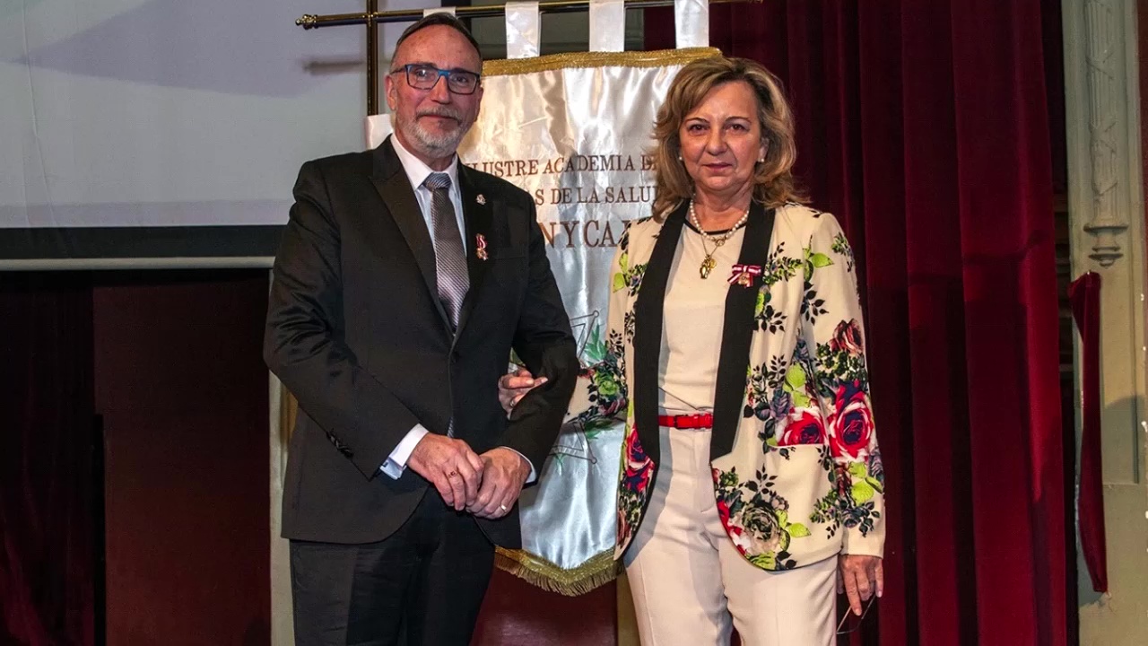 Imagen de El doctor Francisco Pedro García distinguido con la medalla al mérito sanitario