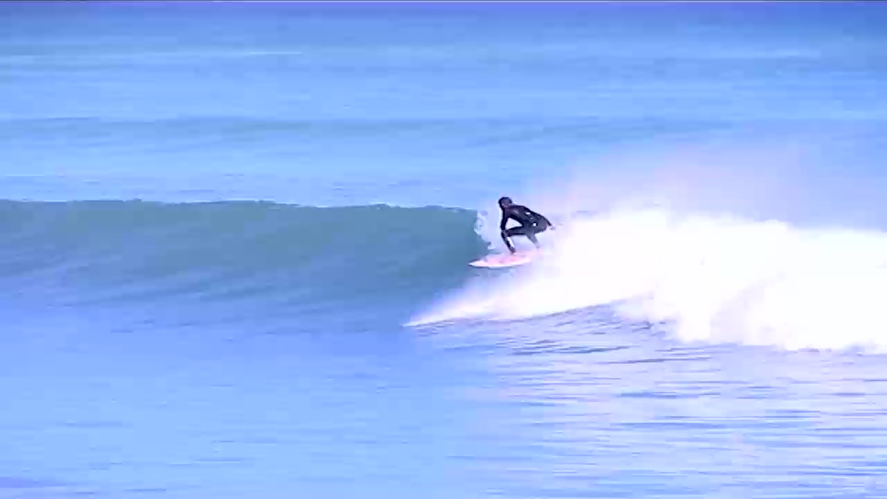 Imagen de El ayuntamiento quiere modificar la ordenanza de playas para habilitar zonas de surf