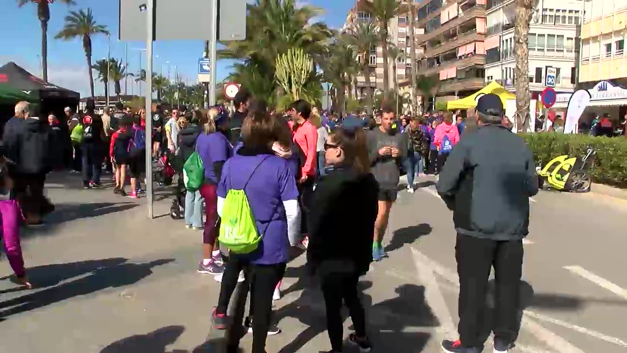 Imagen de AFA recauda alrededor de 4.500 euros con la celebración de su VI Carrera-Marcha Solidaria