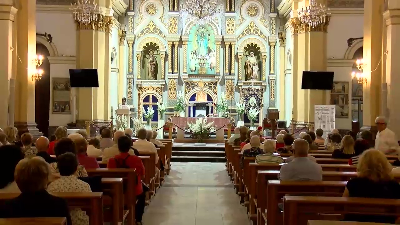 Imagen de PP ofrenda a La Purísima un centro de flores en gesto de agradecimiento por el resultado electoral