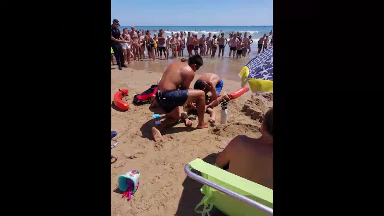 Imagen de Simulacro de emergencia en la Playa de La Mata