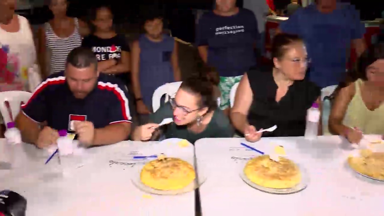 Imagen de El concurso de tortilla de patatas cierra la última verbena del verano en el Parque de las Naciones