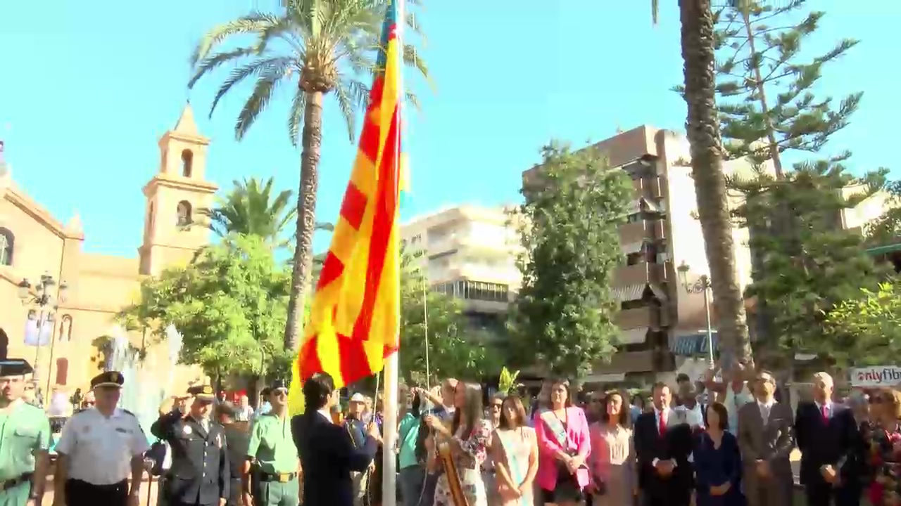 Imagen de Torrevieja se suma a la celebración del Día de la Comunidad Valenciana