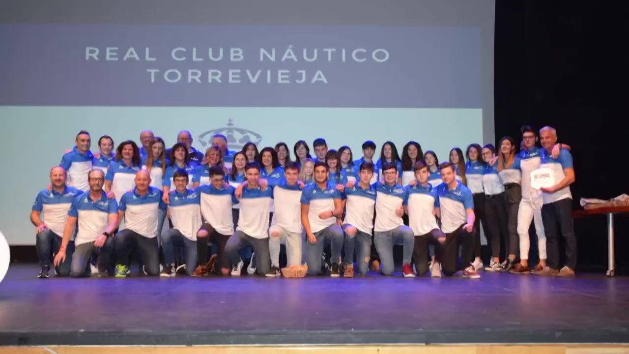 Imagen de Galardonados los equipos de remo del RCNT en la gala del Remo en Alicante