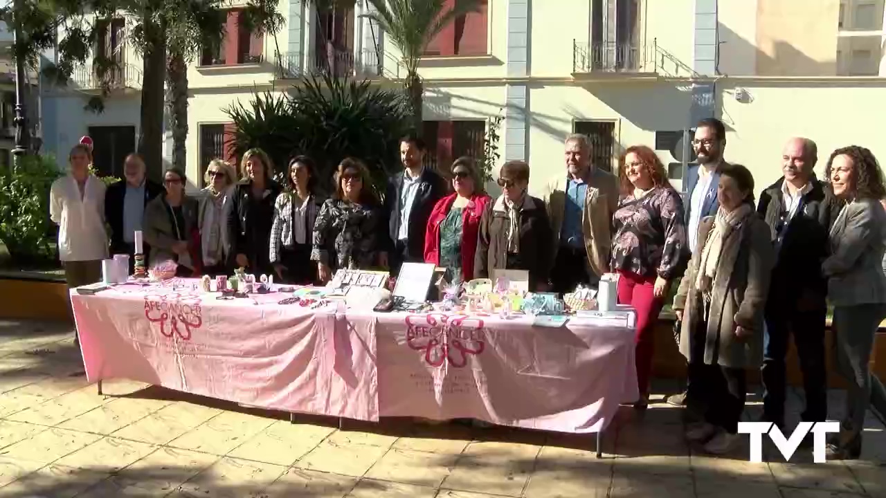 Imagen de Torrevieja se suma a la conmemoración del Día Mundial contra el cáncer