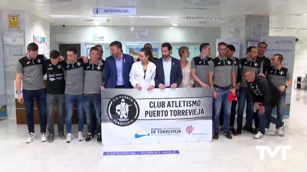 Imagen de Torrevieja Salud renueva su compromiso con el Club de Atletismo Puerto de Torrevieja