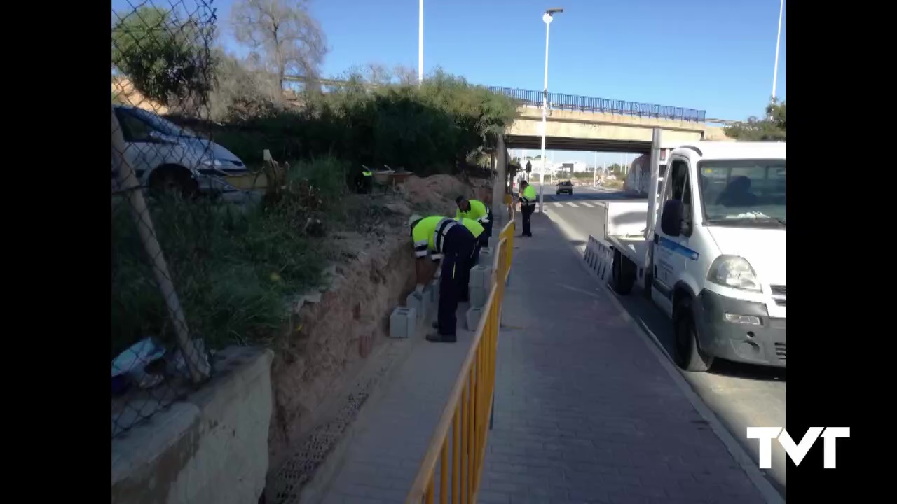 Imagen de Contratados 17 desempleados que realizan trabajos de reparación tras la DANA