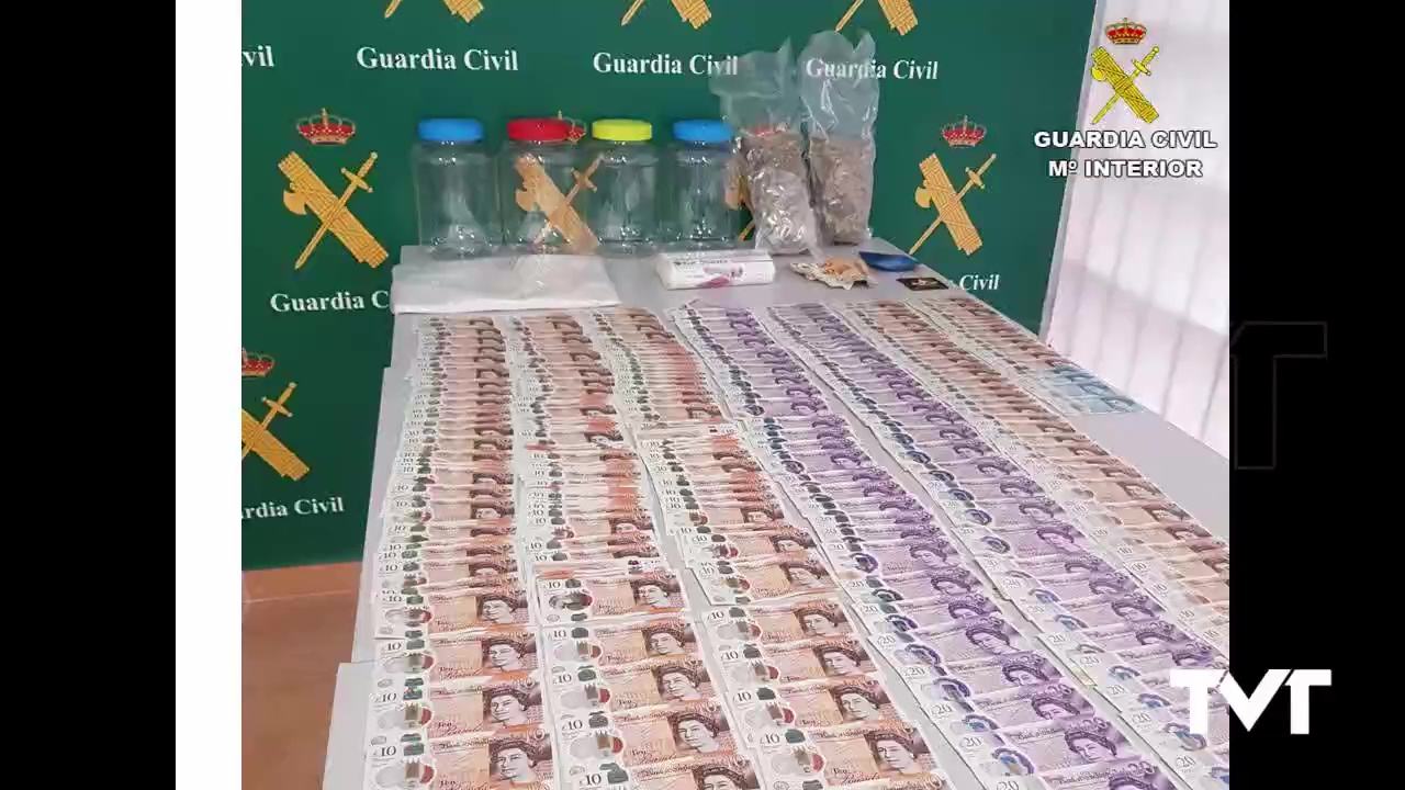 Imagen de «Pillados» cuando intentaban introducir, presuntamente, billetes falsos en comercios de Torrevieja