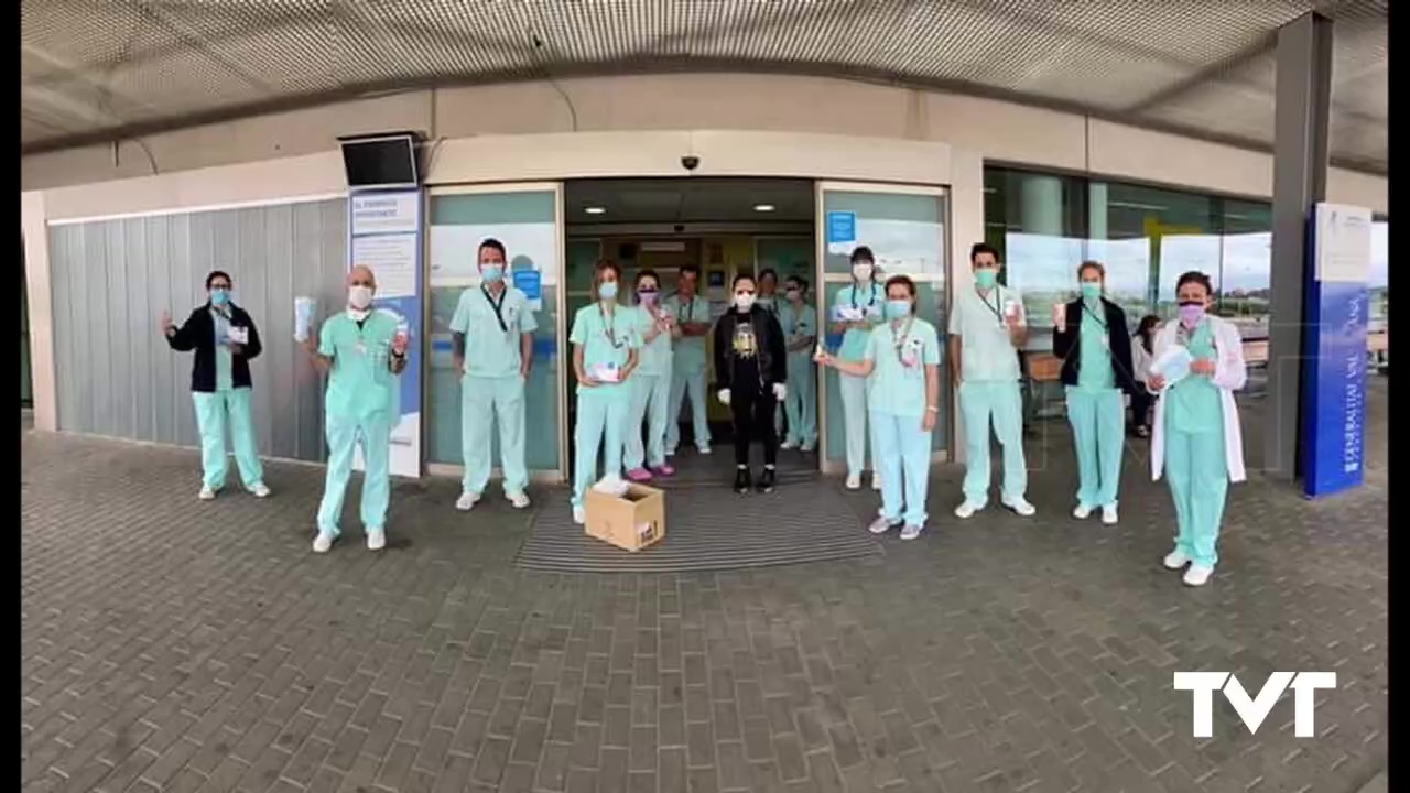 Imagen de El departamento de salud Torrevieja recibe mascarillas y guantes de la comunidad china