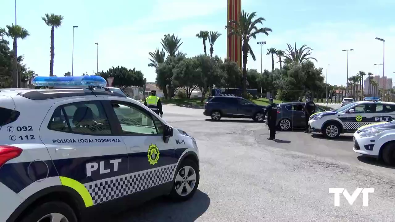 Imagen de Se intensifican los controles policiales para evitar la llegada de turistas de otras comunidades