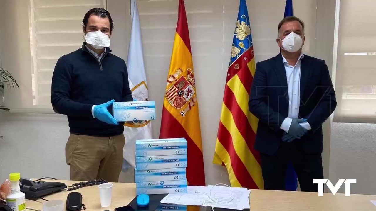 Imagen de Un empresario dona 200 test rápidos para Policía Local y Protección Civil