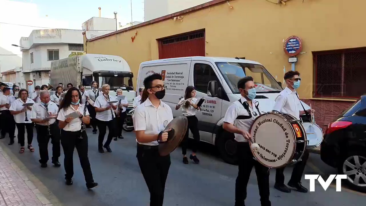 Imagen de Los Salerosos protagonizan un pasacalles por Torrevieja