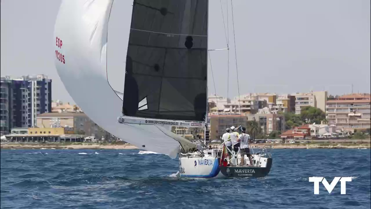 Imagen de Maverta y Atolón III se hacen con las primeras posiciones en la Regata Restaurante El Puerto