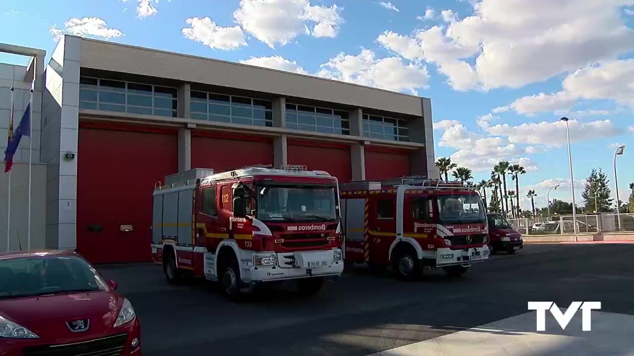 Imagen de Policía Local logra salvar a un niño que se encontraba en el interior de una vivienda incendiada