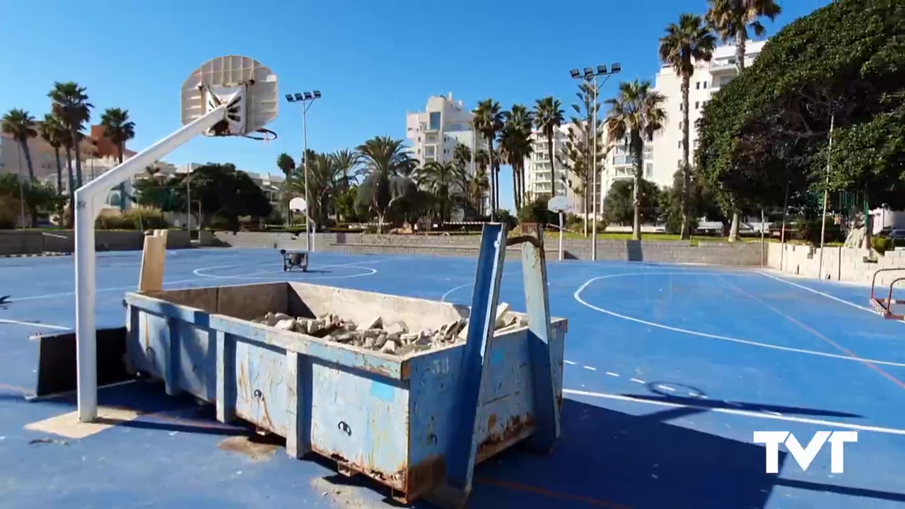 Imagen de Comienzan las obras de adecuación de la pista polideportiva de La Mata