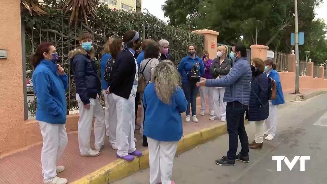 Imagen de Las trabajadoras de la Residencia plantean ir a Valencia para que las reciba la consellera