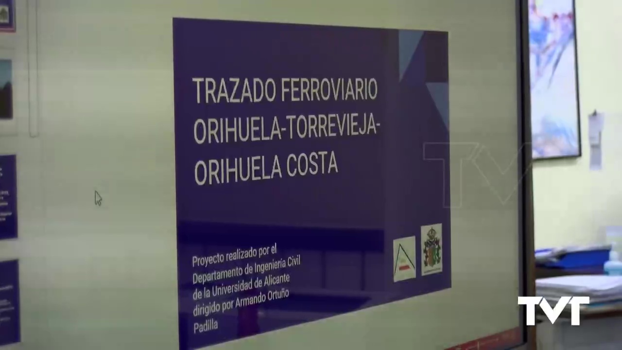 Imagen de Arcadi se compromete a estudiar el proyecto de trazado ferroviario entre Orihuela y Torrevieja
