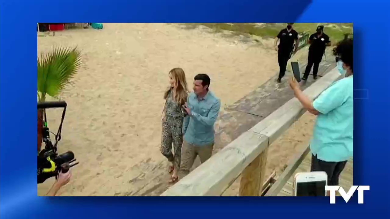 Imagen de Luis Figo y su mujer, la modelo Helen Svedin, participan en un spot de Heineken rodado en Torrevieja