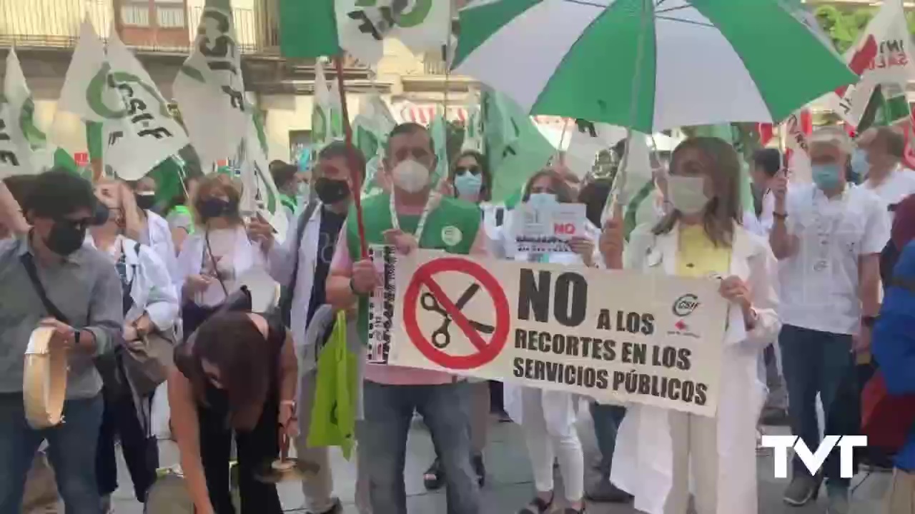 Imagen de Los sindicatos de la mesa sectorial se concentran contra la empresa pública sanitaria