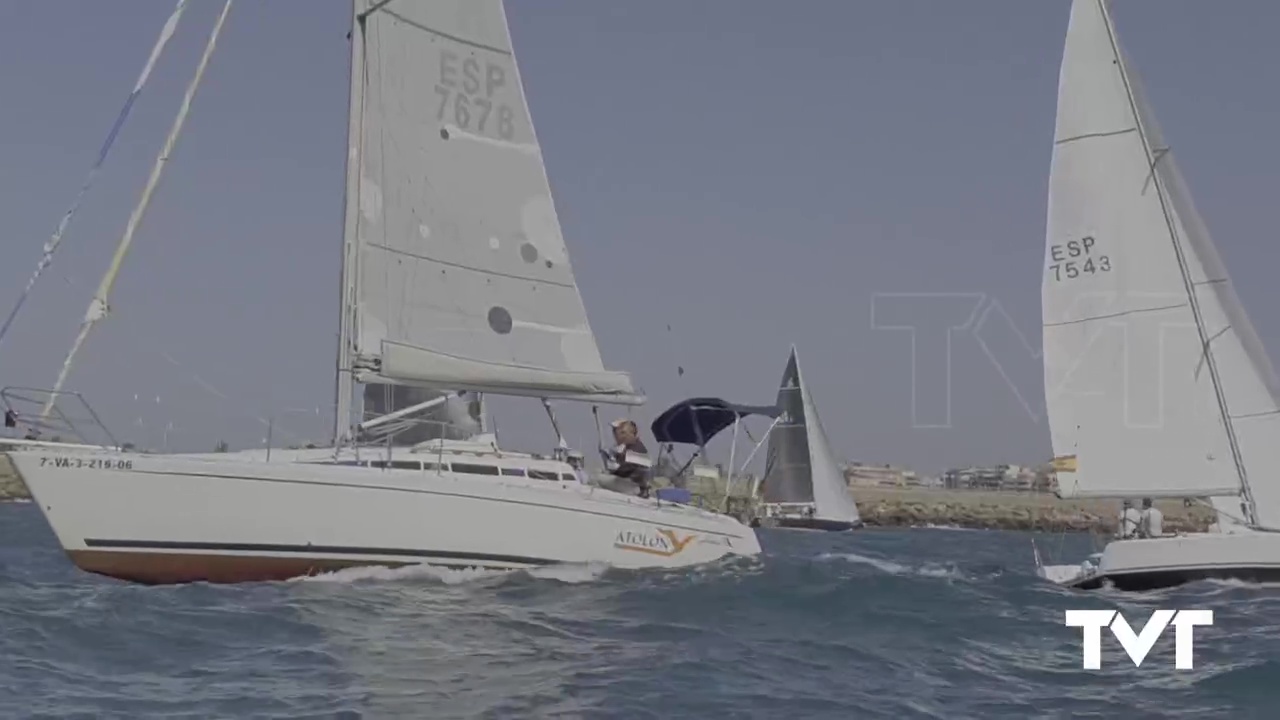 Imagen de Ozu Dos, ganador de la regata El Muelle de vela crucero