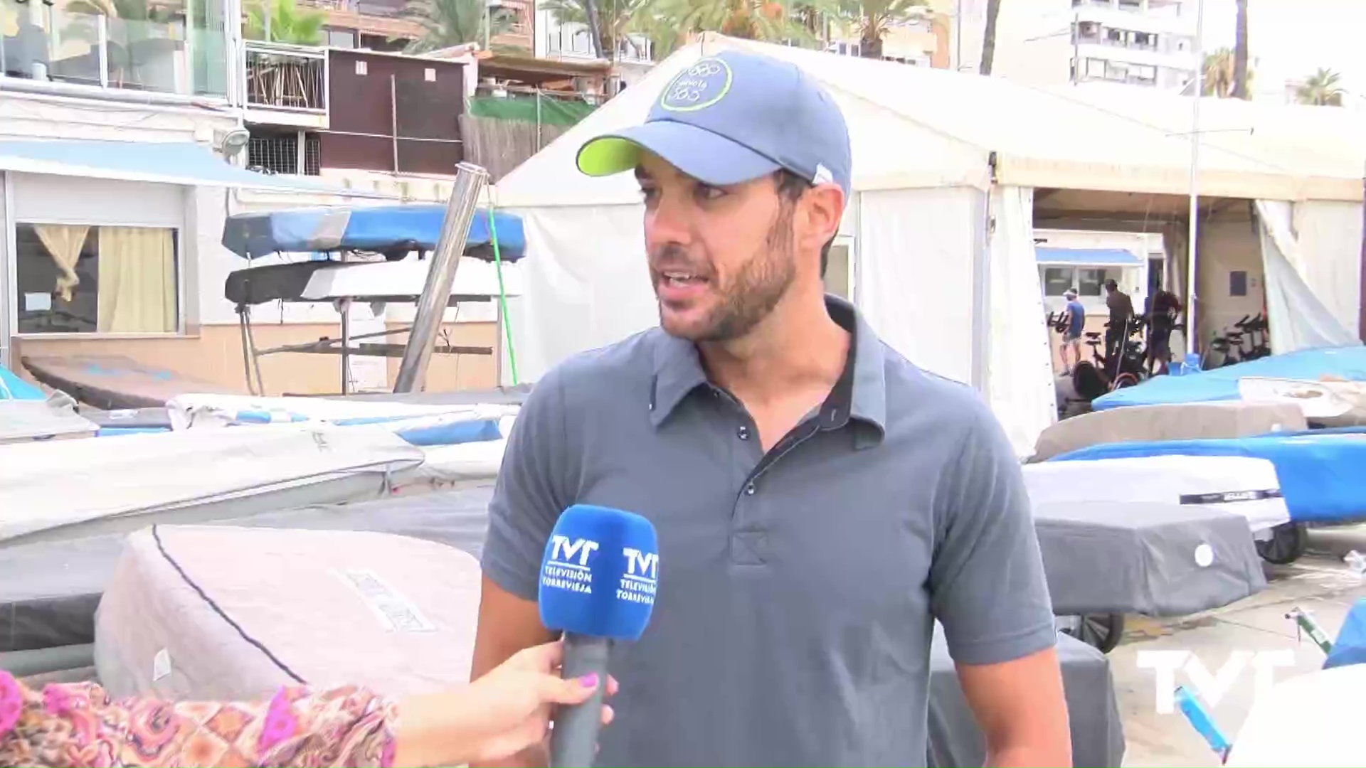 Imagen de Daniel Cánovas vuelve a Torrevieja tras entrenar al equipo de vela de Perú en los JJOO