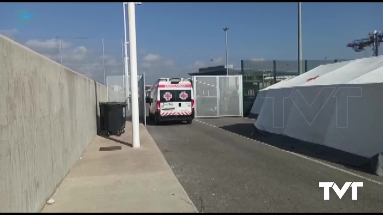 Imagen de Ocho pateras localizadas en la costa alicantina, varias en aguas torrevejenses