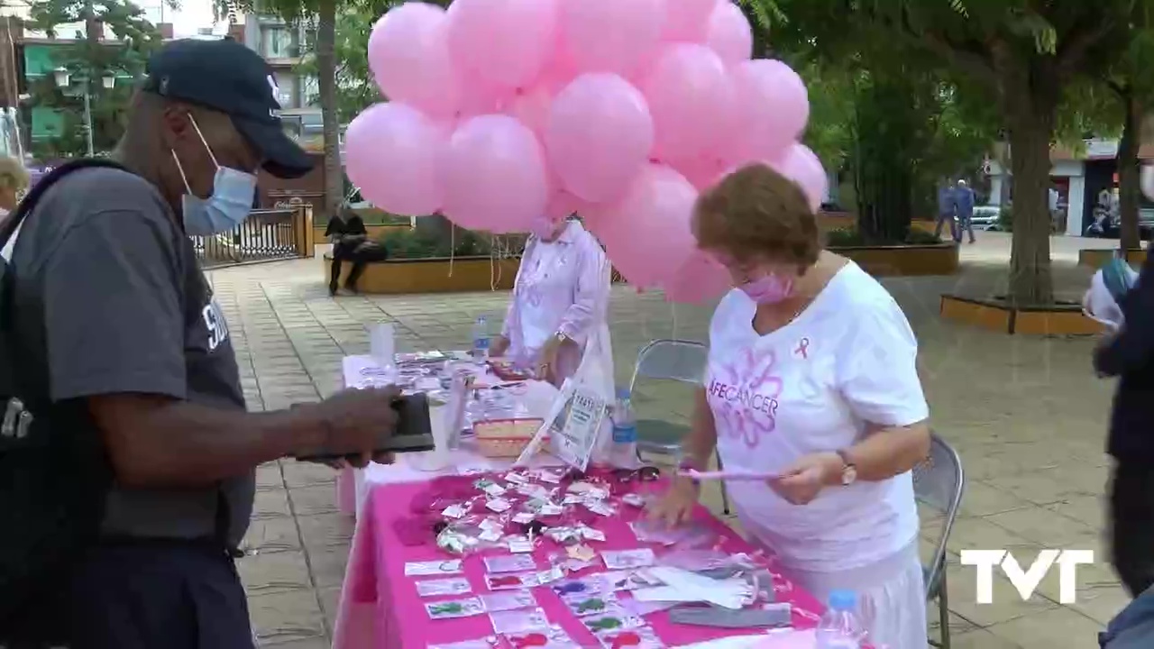 Imagen de Torrevieja se suma a la conmemoración del Día Internacional contra el cáncer de mama