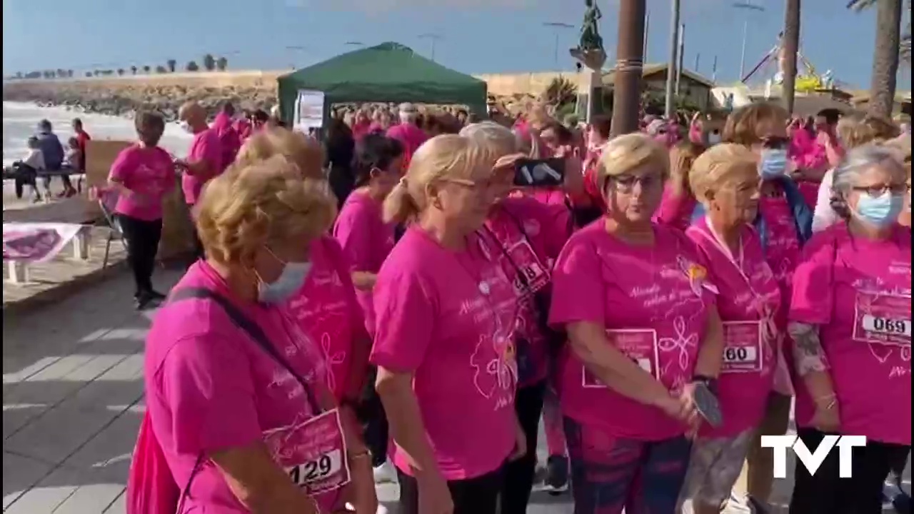 Imagen de Una marea rosa inunda el Paseo Juan Aparicio en la Marcha por la Vida