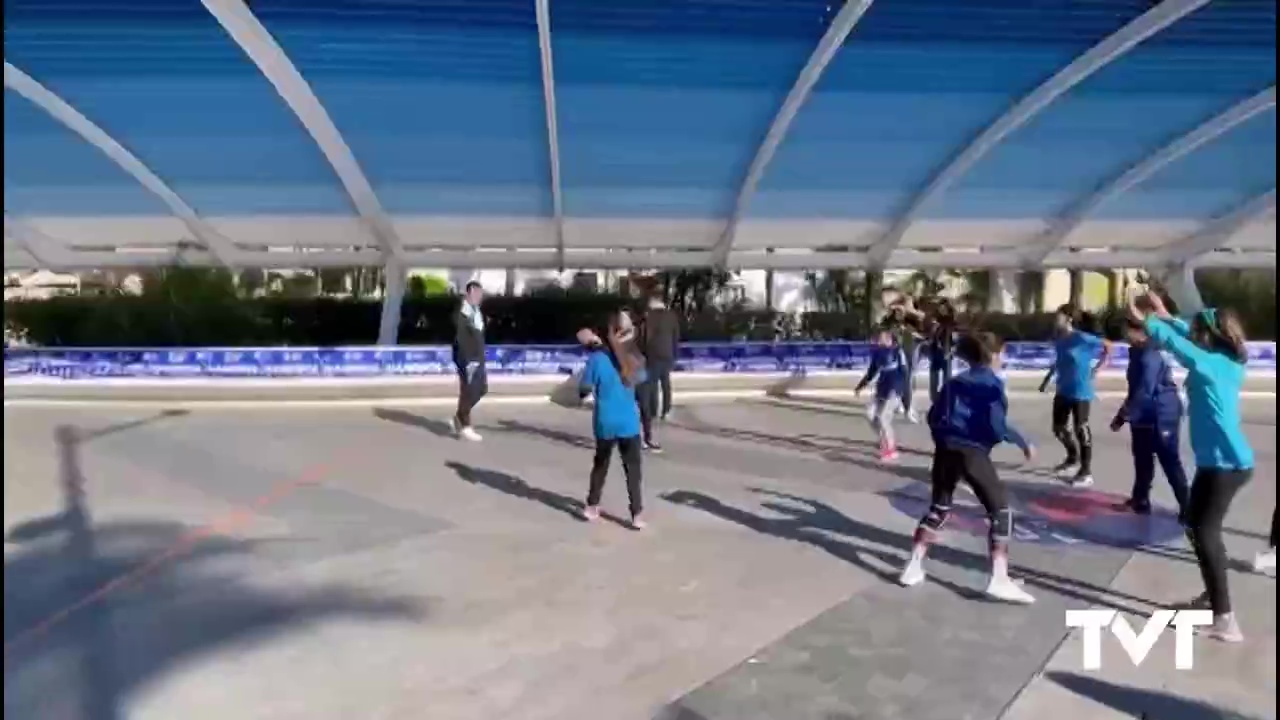 Imagen de El balonmano sale a la calle para disfrutar de este deporte al aire libre