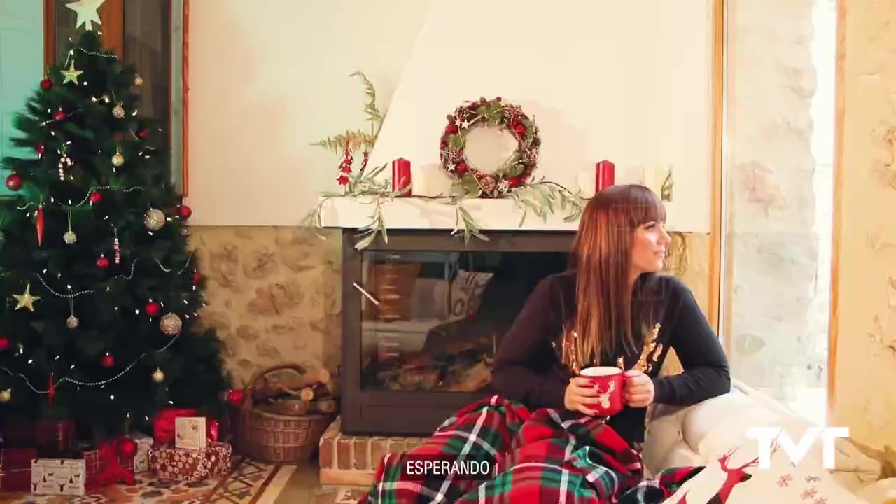Imagen de La artista torrevejense Shani Ormiston estrena videoclip navideño
