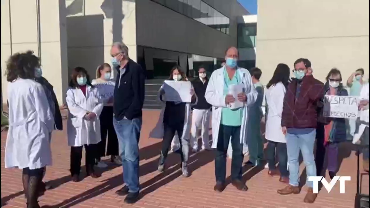 Imagen de Fuga de una decena de facultativos más del Hospital de Torrevieja empeorando el área de salud