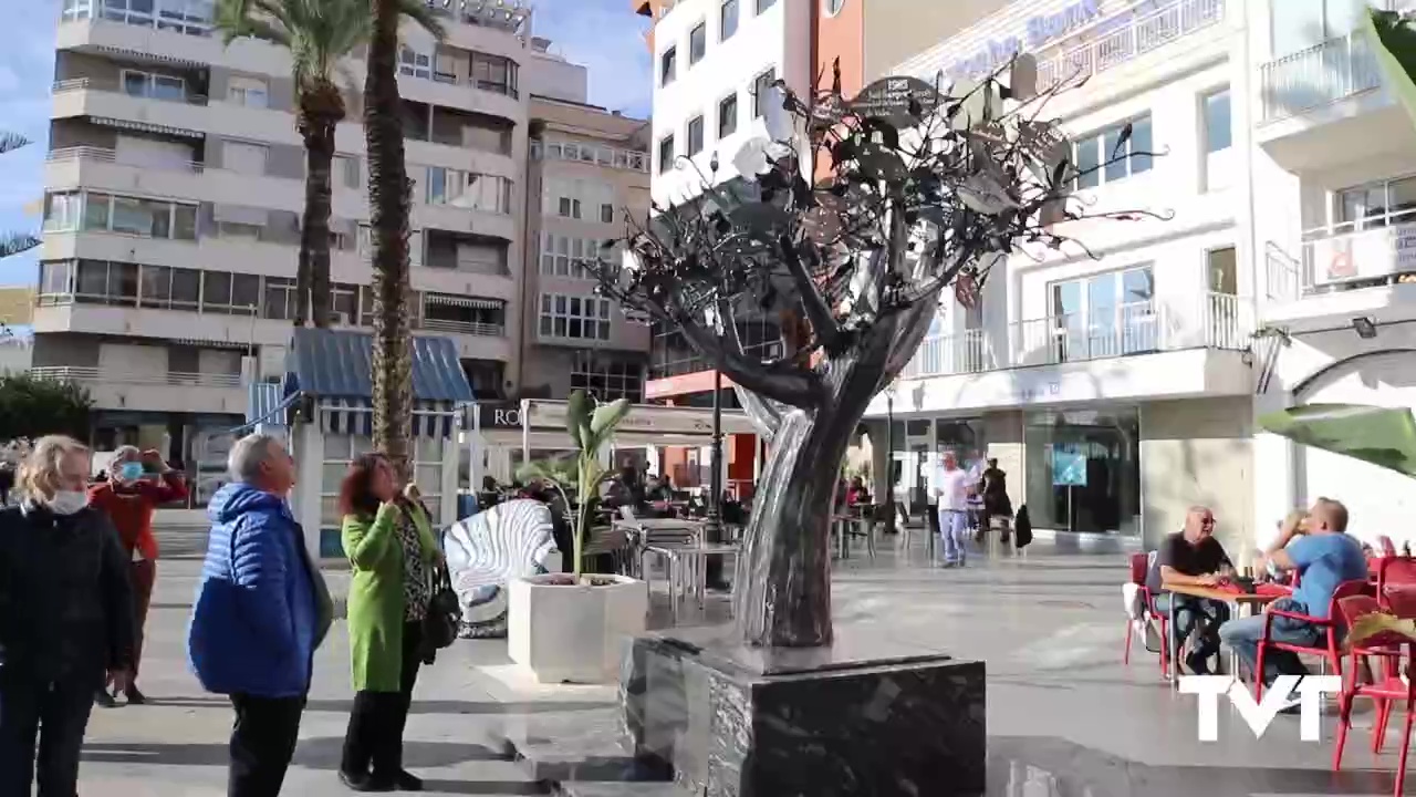 Imagen de Inaugurada la escultura conmemorativa del medio siglo de vida del Premio Diego Ramírez Pastor