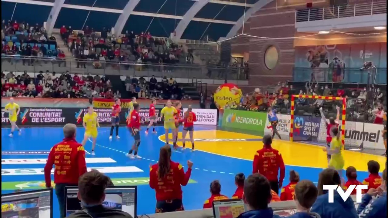 Imagen de Las Guerreras siguen imparables en el Palacio de los Deportes de Torrevieja