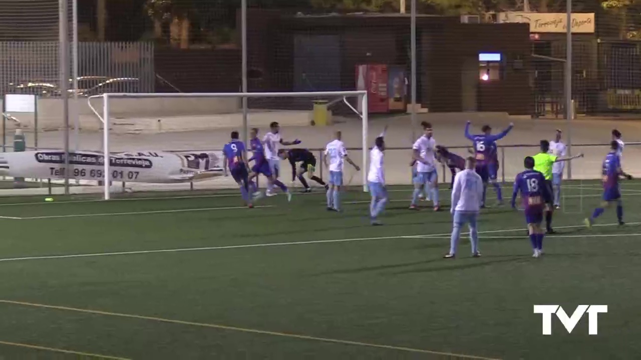 Imagen de El CD Almoradí sigue en la «Nostra Copa» tras vencer en los penaltis al SC Torrevieja CF