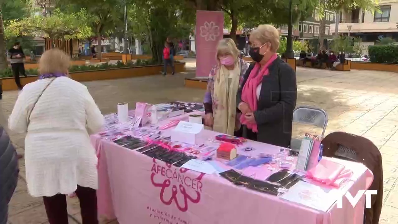 Imagen de Torrevieja se ha sumado un año más a la celebración del Día Mundial contra el cáncer