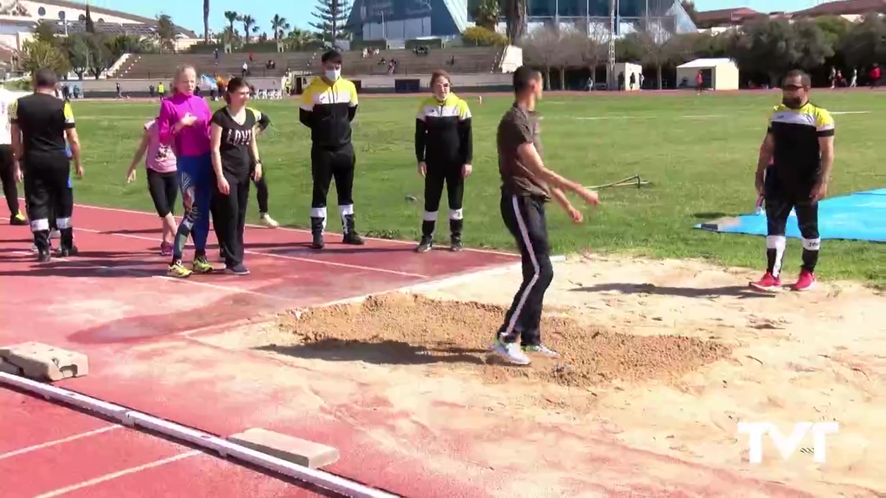 Imagen de Torrevieja vive una jornada de deporte inclusivo