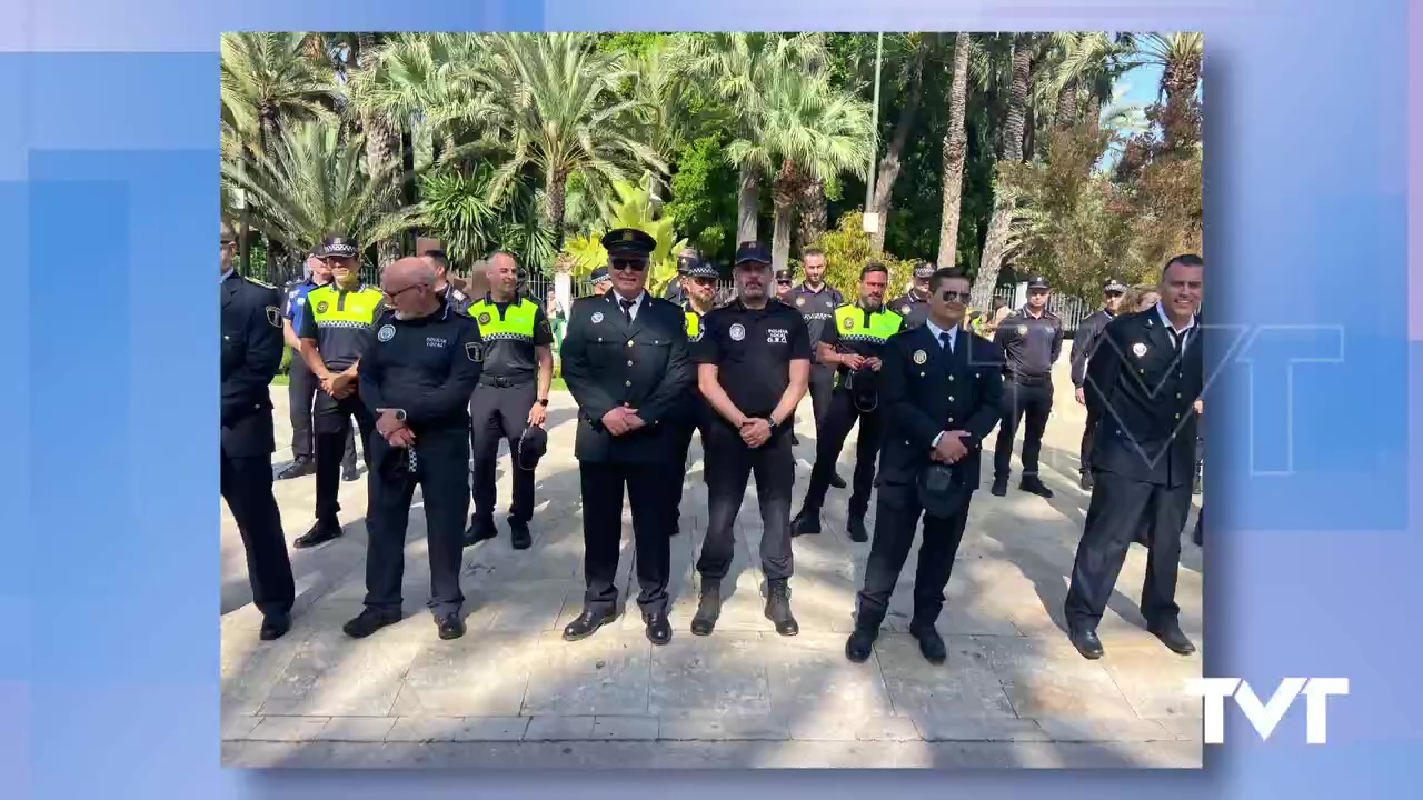 Imagen de Ocho agentes de la policía local de Torrevieja condecorados por su labor en pro de la seguridad