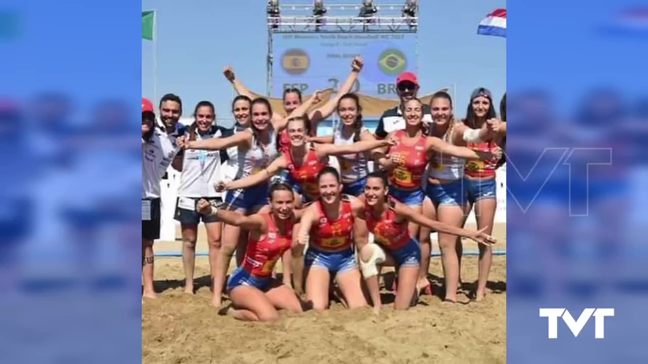 Imagen de Paula Quiles, la mejor portera del mundo de balonmano playa