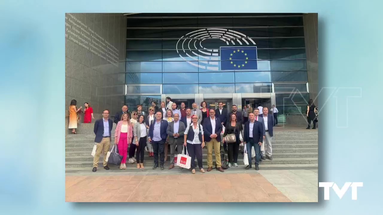 Imagen de Socialistas de la Vega Baja se reúnen en Bruselas con el eurodiputado Doménec Ruiz