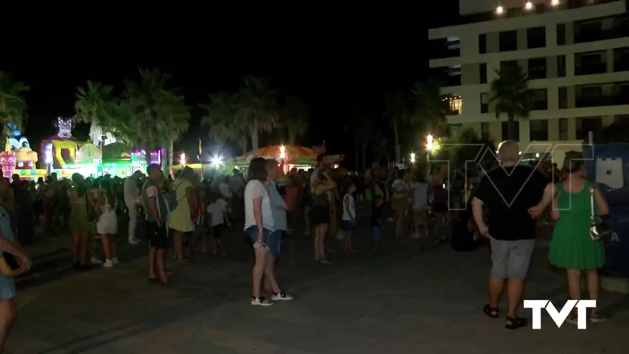 Imagen de Miles de residentes y veraneantes se reúnen cada fin de semana en las fiestas de verano en La Mata