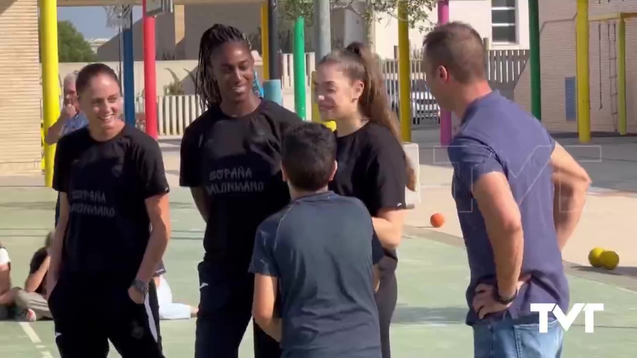 Imagen de Las Guerreras han visitado seis colegios de Torrevieja