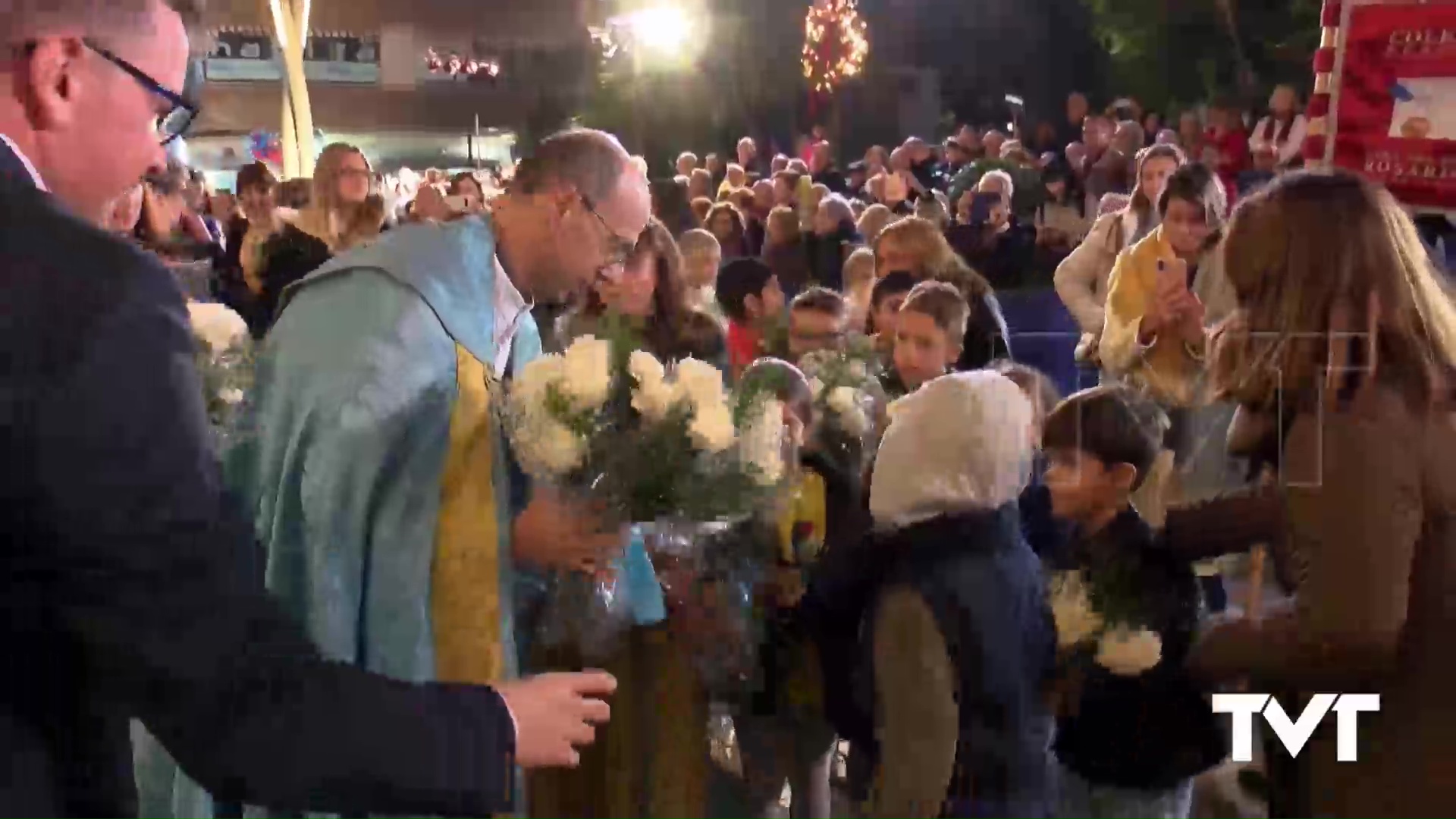 Imagen de Cerca de 80 colectivos participaron en la Ofrenda Floral a la Purísima