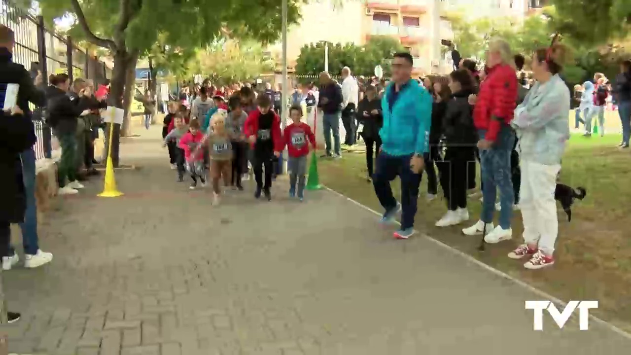 Imagen de El colegio Acequión corre a favor de la ELA