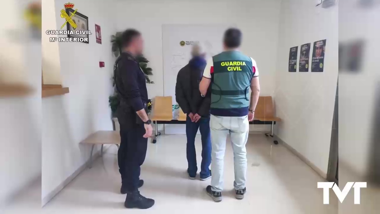 Imagen de La Guardia Civil desarticula una banda organizada dedicada al hurto de algarroba